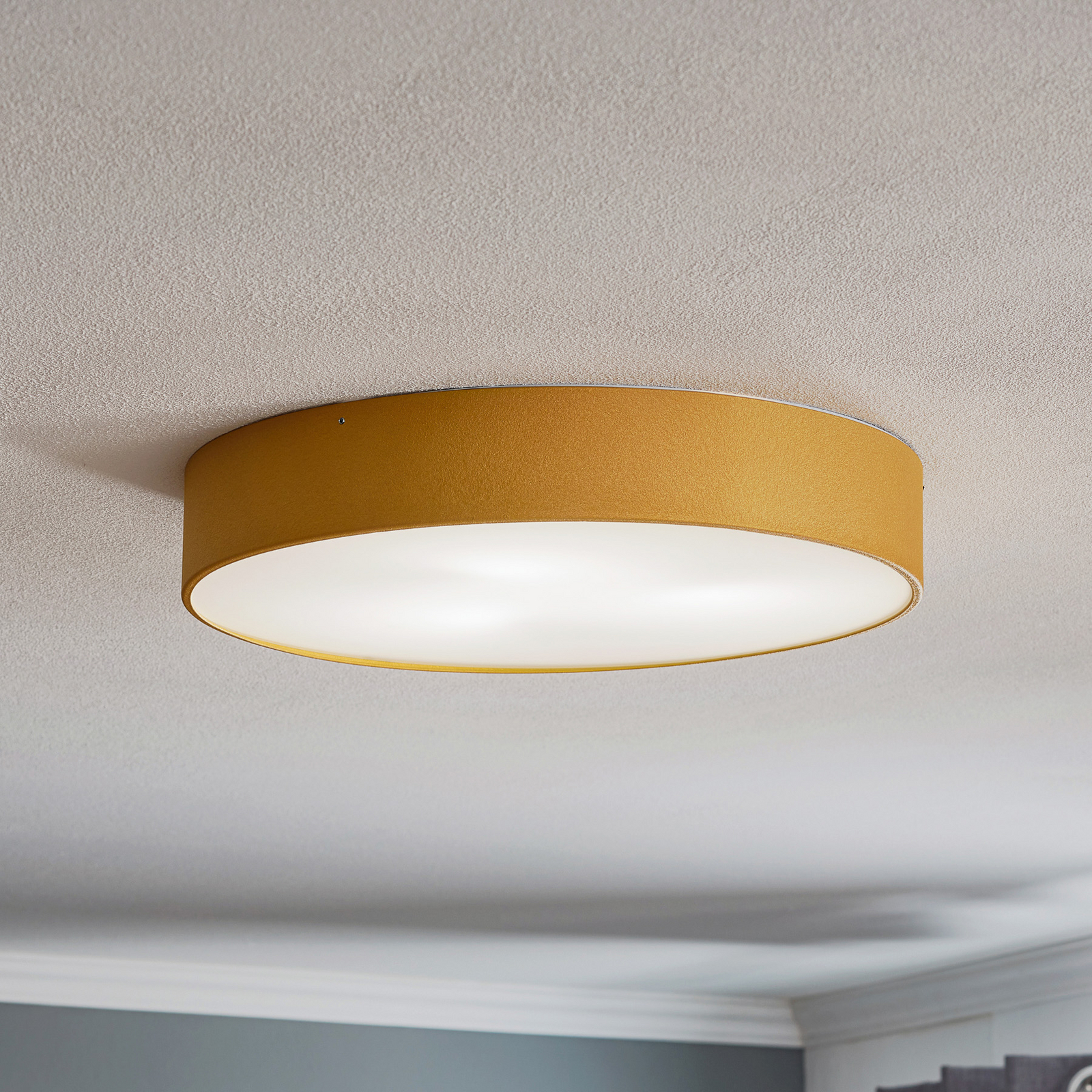 Dayton ceiling light, painted gold, Ø 45 cm